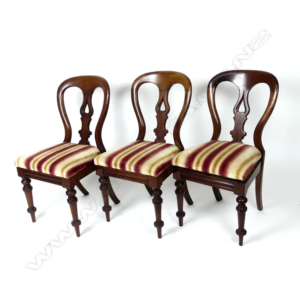 Six Victorian mahogany balloon back chairs Image 1++