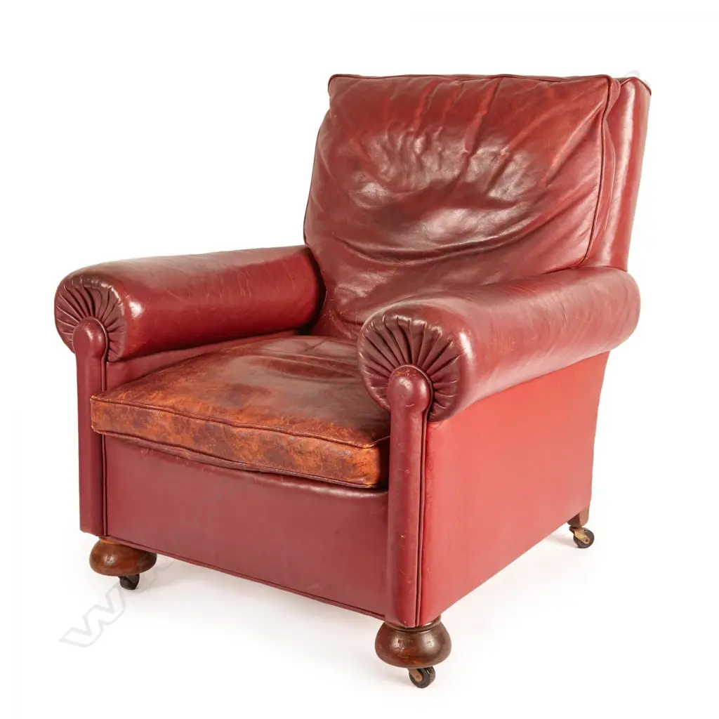 An Edwardian leather club chair Image 1++