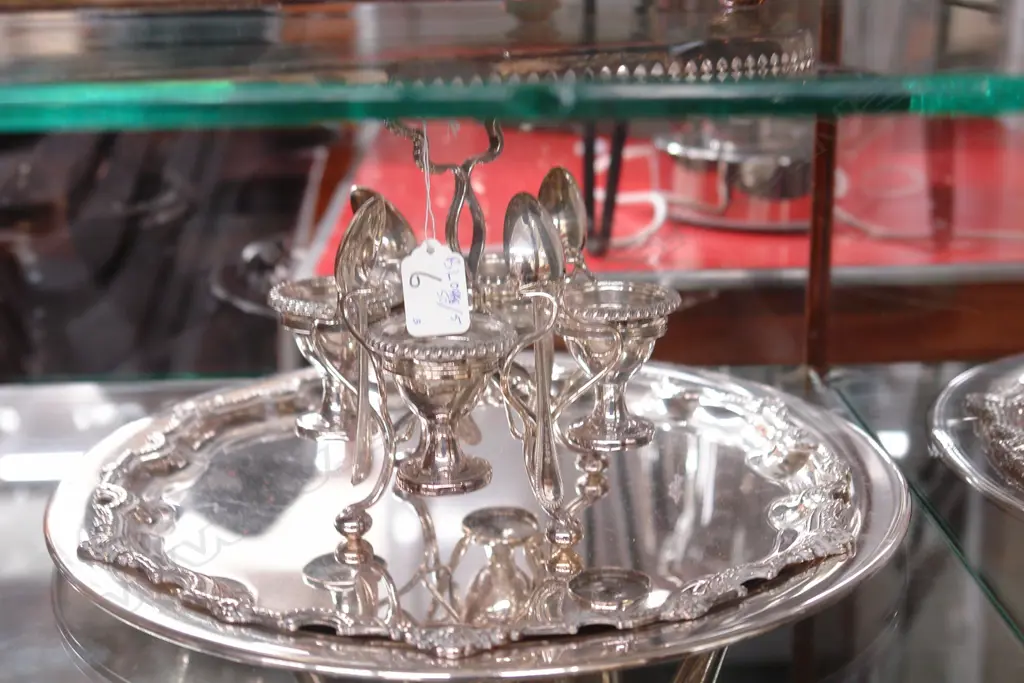 2 EP TRAYS + EGG CRUET  Image 1++