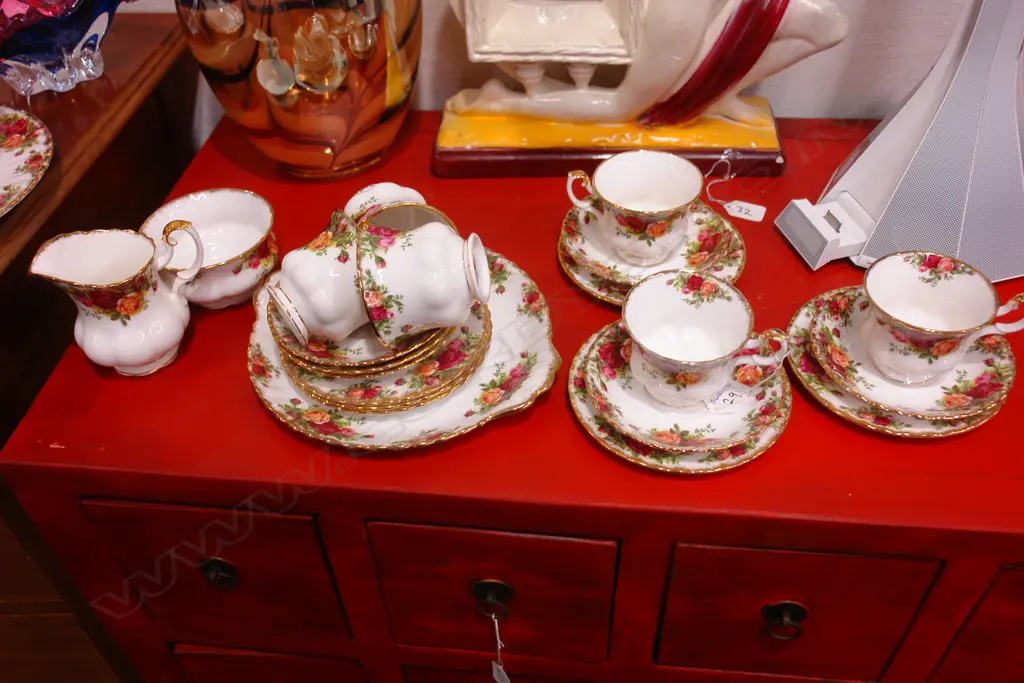 R/ALBERT OCR 21 PC TEA SET Image 1++