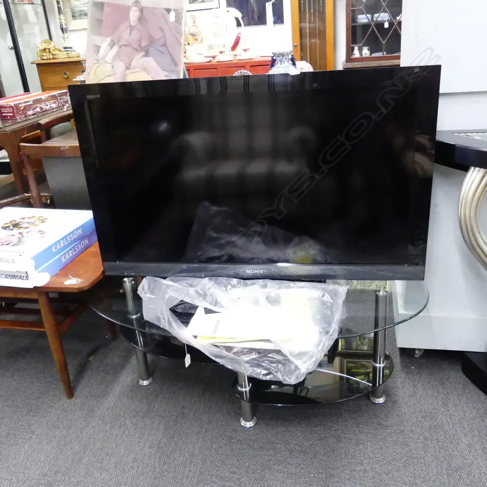SONY 40 INCH FLAT SCREEN TV +STAND Image 1++