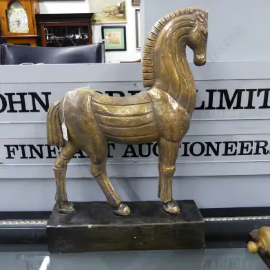 GILDED HORSE ORNAMENT Image 1++