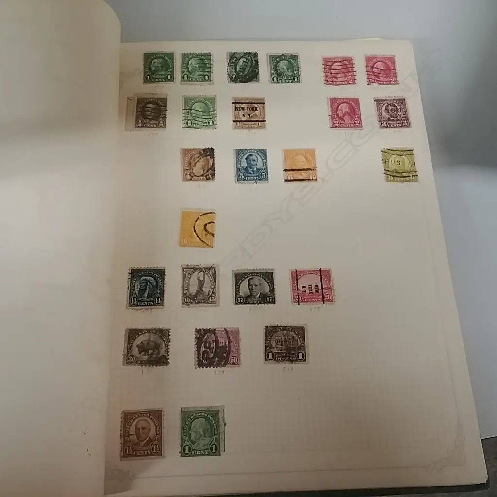 2 X STAMP ALBUMS, OLD USA Image 1++