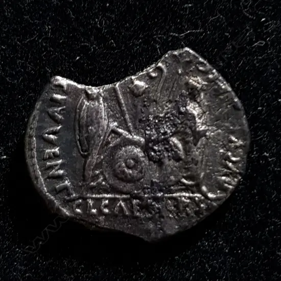 ROMAN DENARIUS OF AUGUSTUS CEASAR