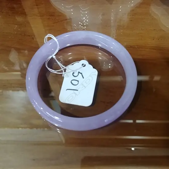 JADE BANGLE