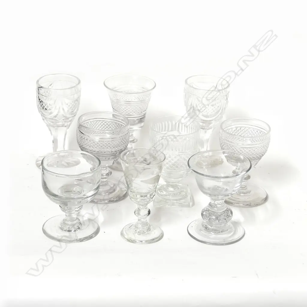Nine various small glasses Image 1++