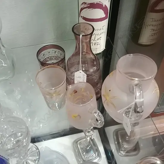 3 PCS  VICT H/PAINTED GLASS +OVERLAY