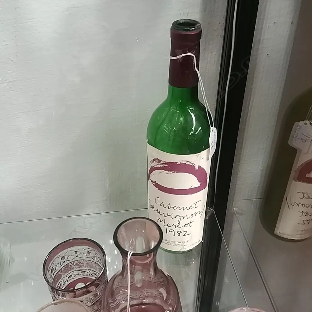 WINE BOTTLE WITH GRETCHEN ALBRECHT DESIGNED LABEL Image 1++