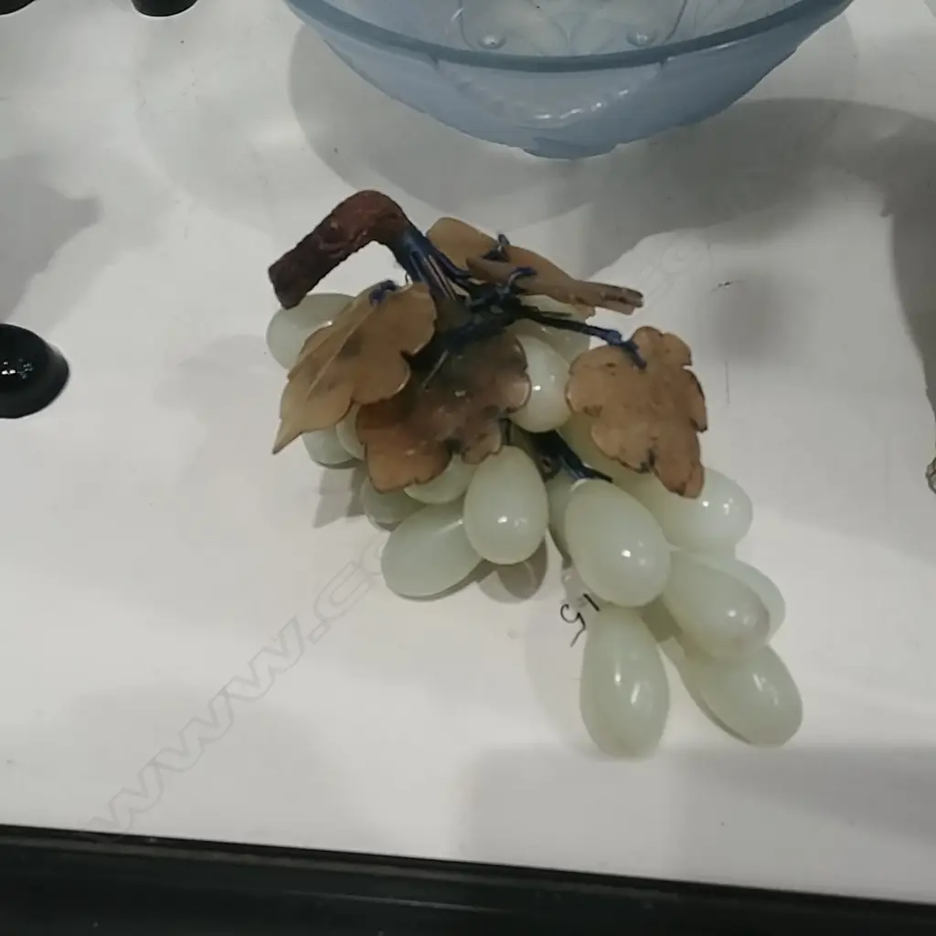 CHINESE STONE GRAPE BUNCH Image 1++