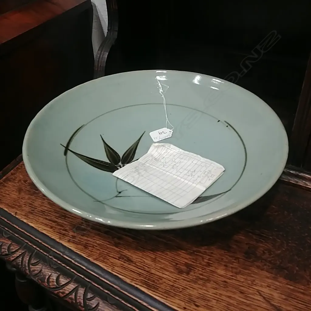 POTTERY BOWL BY CAMPBELL HEGAN Image 1++