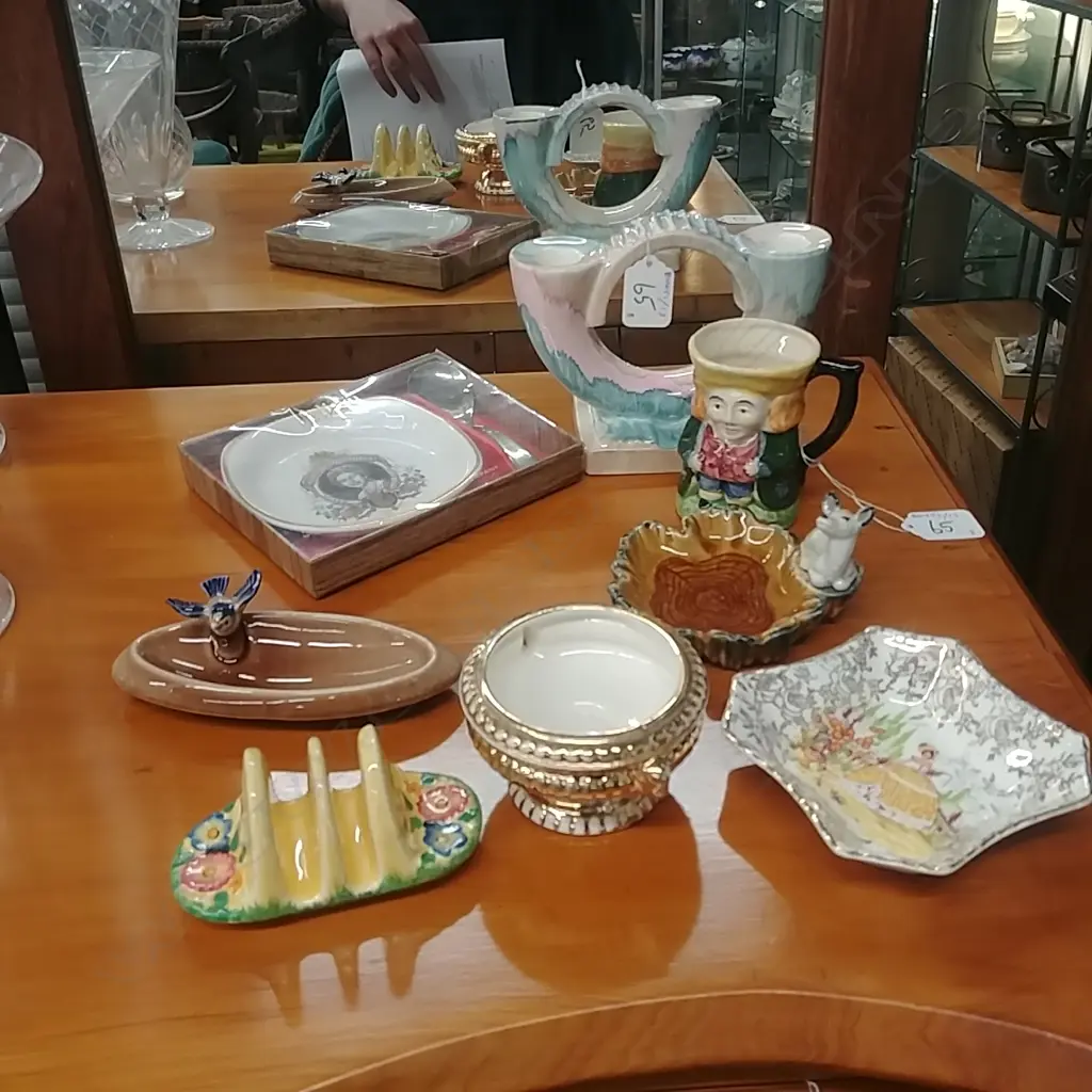 ASSORTED CHINE X 8 - WADE/TEA JUG,CROWN DEVON ETC Image 1++