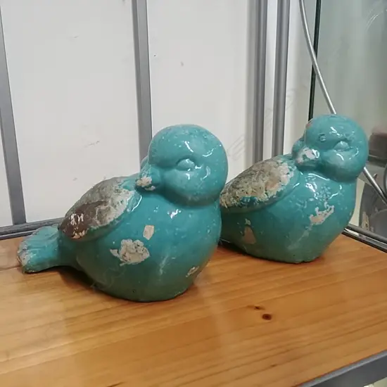 PAIR OF VINTAGE CERAMIC BIRDS