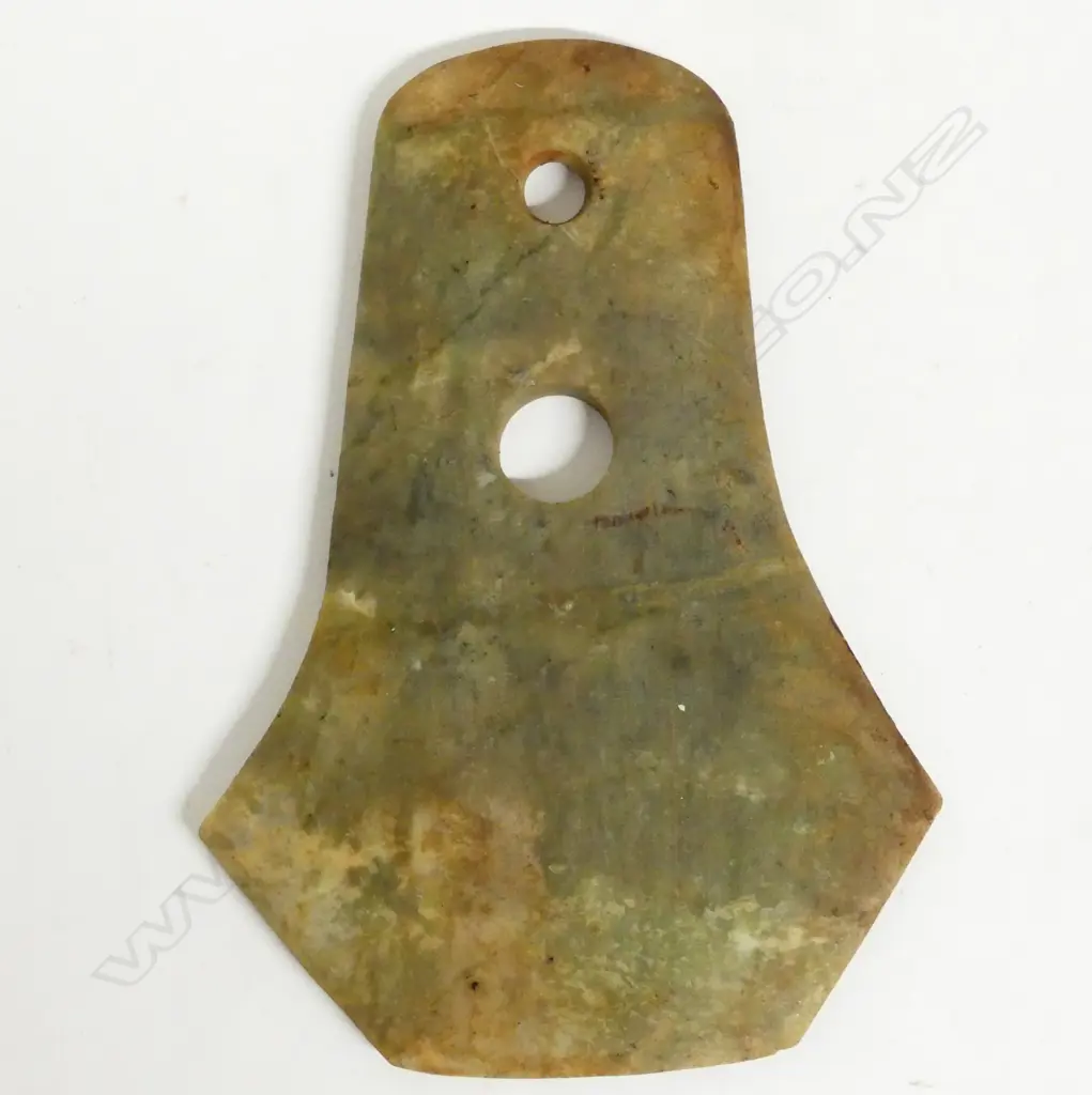 A Shang dynasty style jade axe head Image 1++