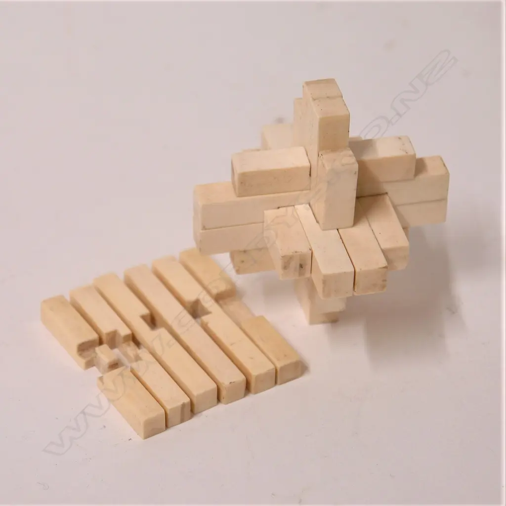 A c.1900 carved ivory sectional box puzzle Image 1++