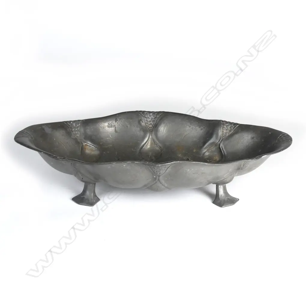 A Kayserzinn pewter bowl Image 1++