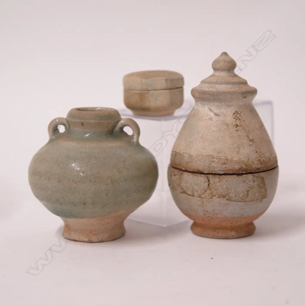 Three Chinese old small pots Image 1++