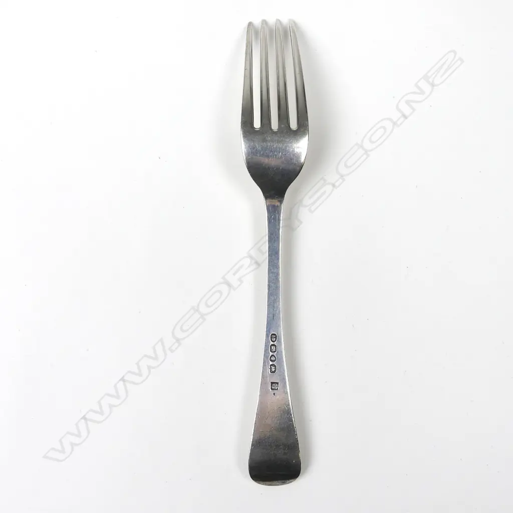 A George IV silver table fork Image 1++