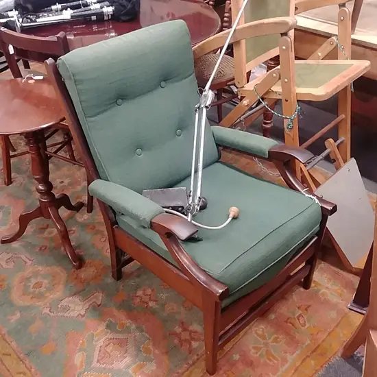 RETRO GREEN OPEN ELBOW ARMCHAIR