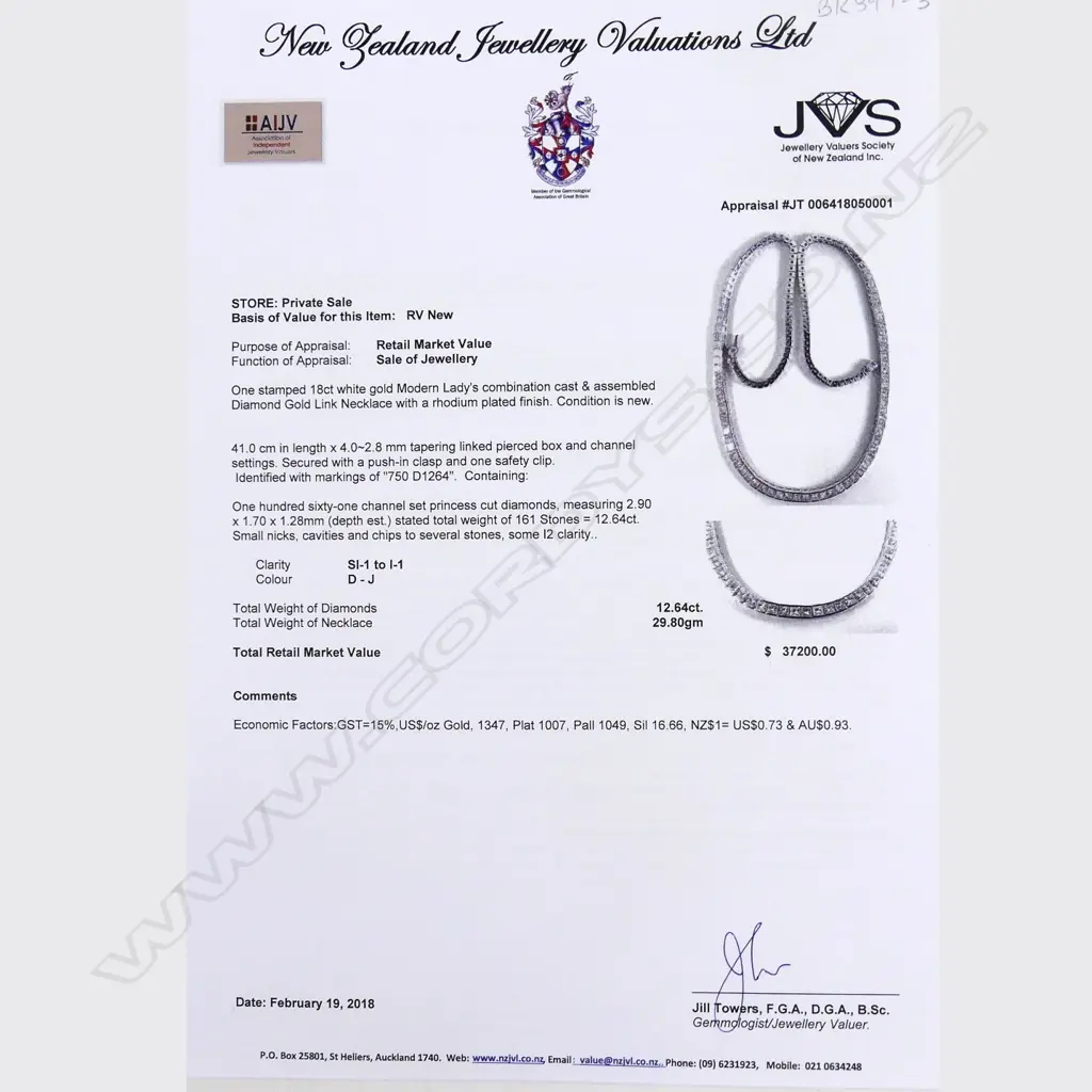 An 18ct white gold and diamond necklace Image 1++