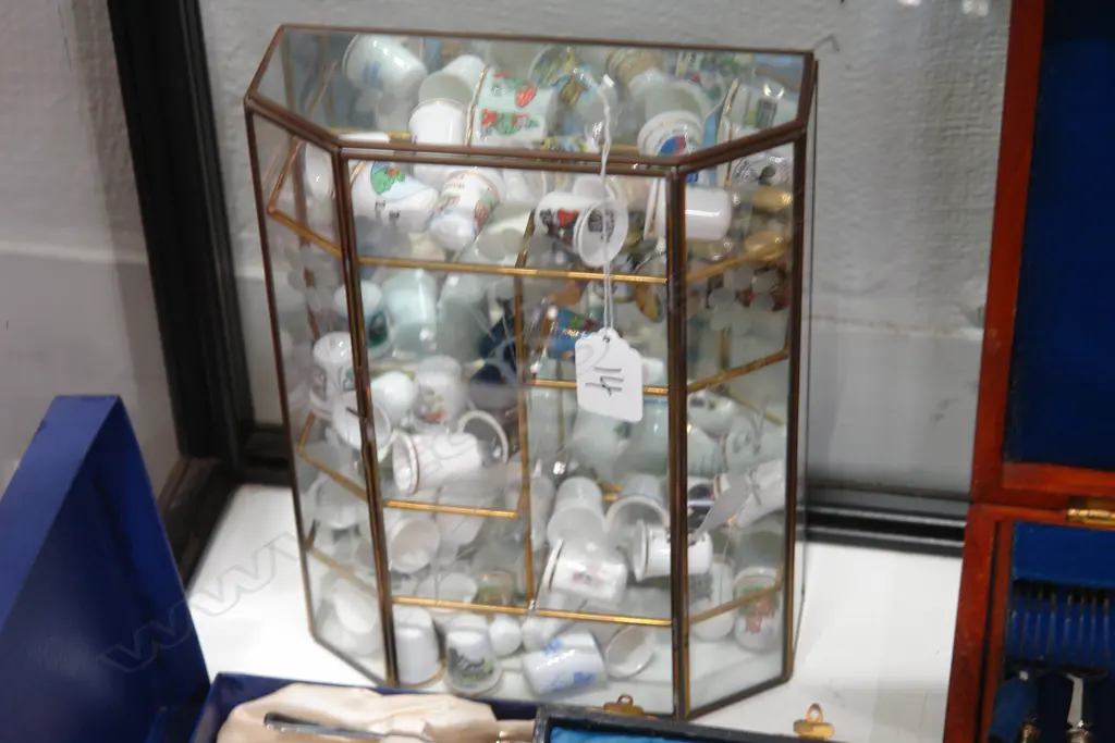 CASED THIMBLE COLLECTION Image 1++
