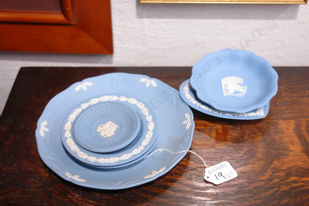 LOT ASST W/WOOD JASPER WARE Image 1++