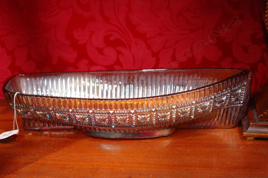 CARNIVAL GLASS CANOE Image 1++
