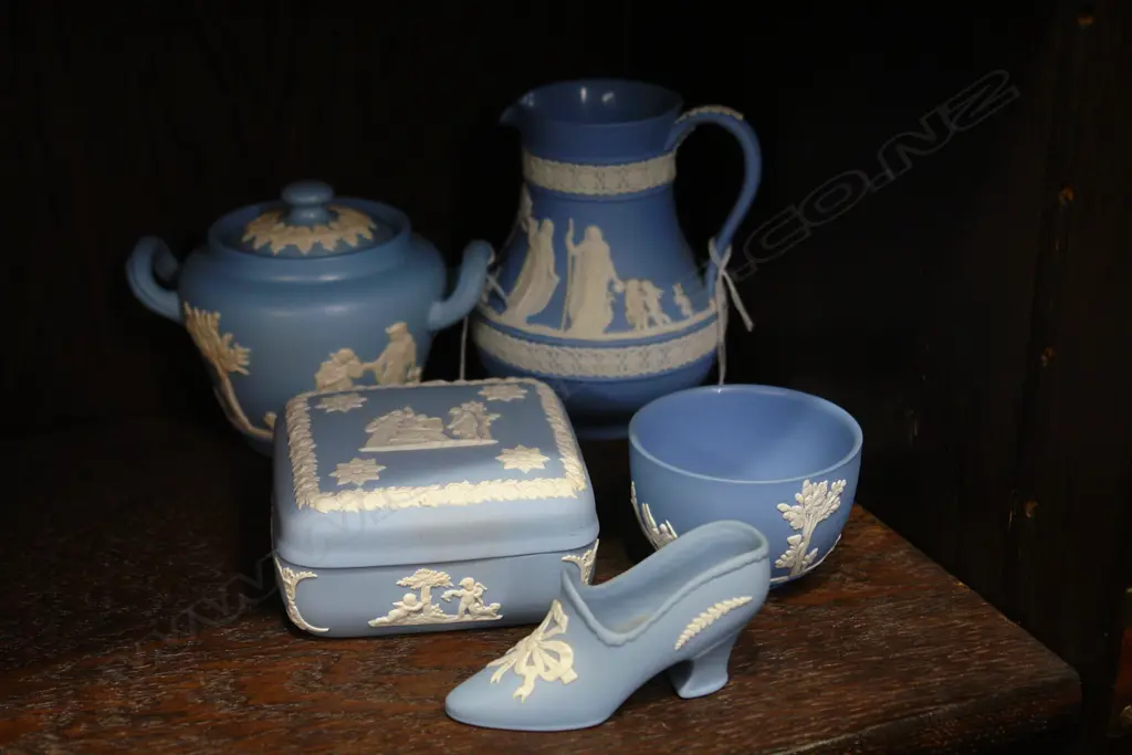 LOT ASST W/WOOD JASPERWARE ETC Image 1++