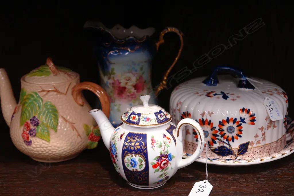2 TEAPOTS?JUG +WEDGE WORCESTER ETC  Image 1++