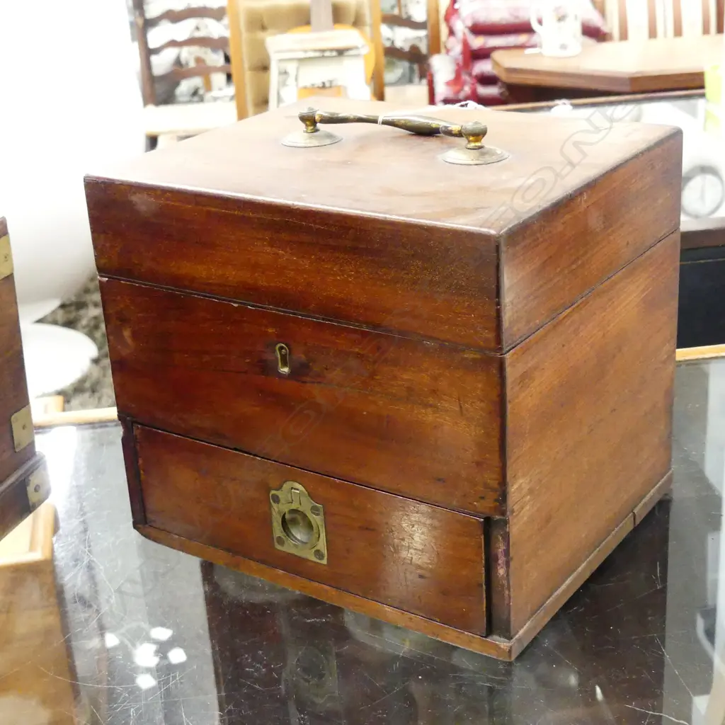 APOTHECARY CHEST  Image 1++