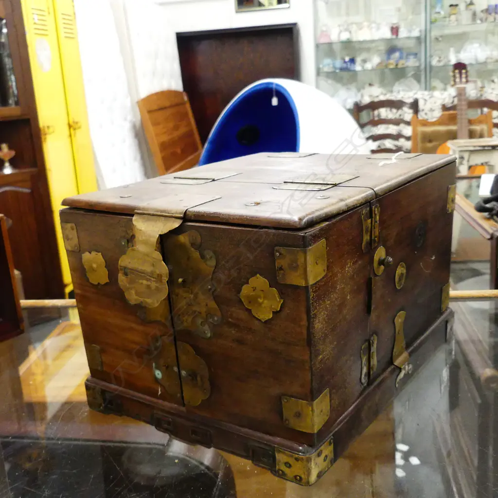 CHINESE WOOD BRASS MINIATURE DRESSING TABLE Image 1++