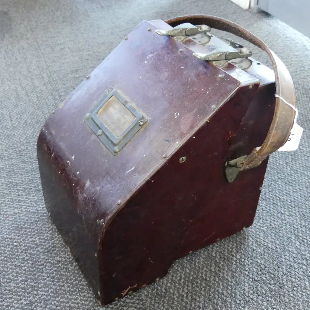 VINTAGE BUBBLE SEXTANT, NO. 2348/42, LEATHER BOXED Image 1++