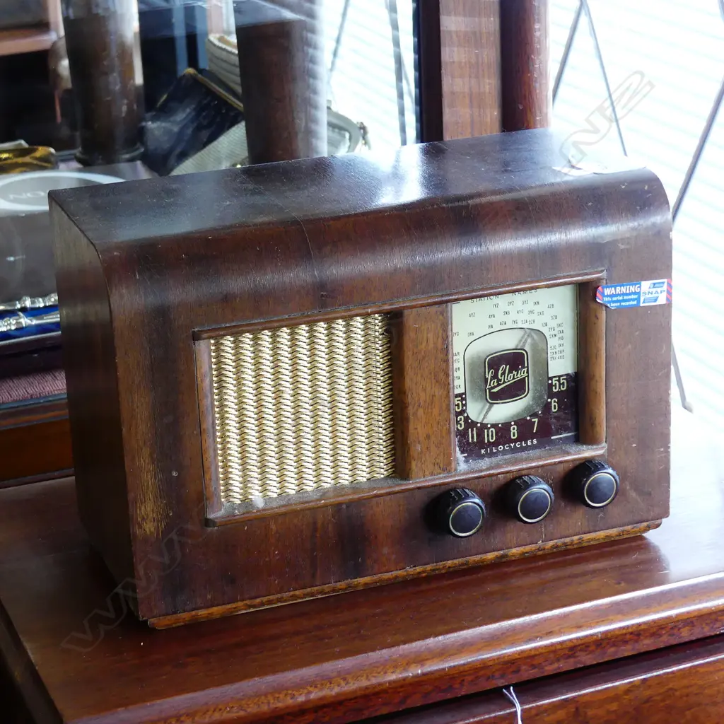 LA GLORIA VINTAGE RADIO, WORKING Image 1++
