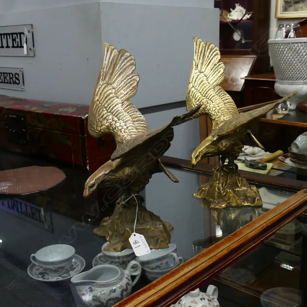 PAIR OF BRASS EAGLES Image 1++