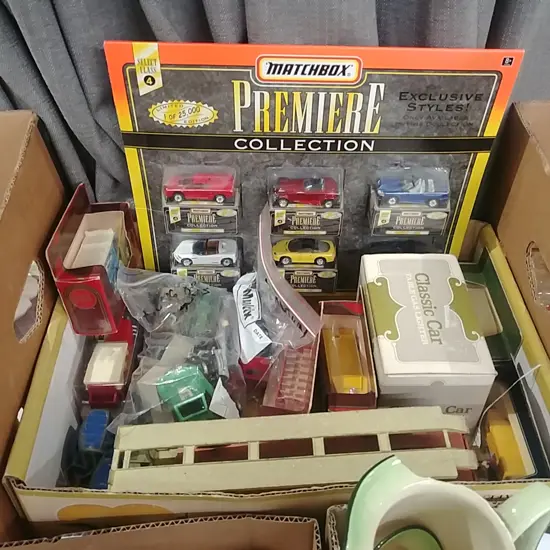 BOX OF BOXED MATCHBOX TOYS & DINKY TOYS ETC