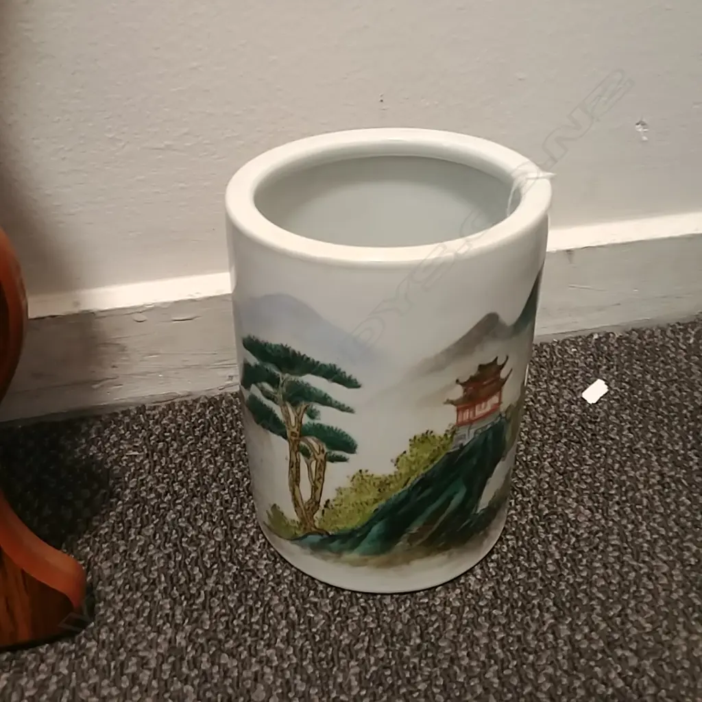 20thC CHINESE BRUSH POT PORCELAIN Image 1++