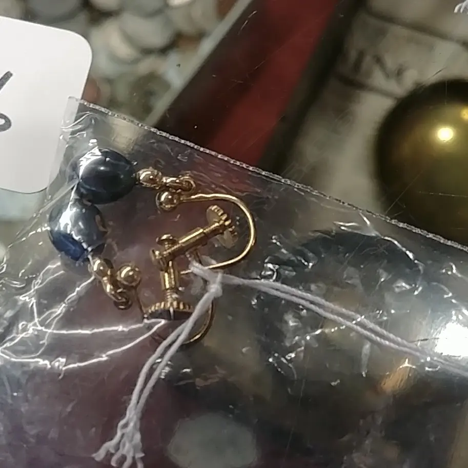 PAIR SILVER GILT AND BLACK PEARL EARRINGS Image 1++