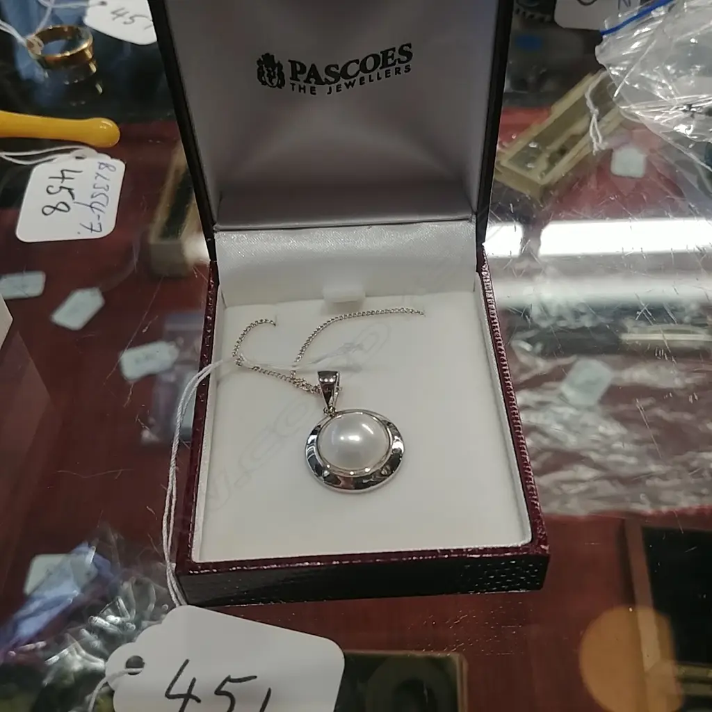 SILVER & MABE PEARL PENDANT ON CHAIN Image 1++