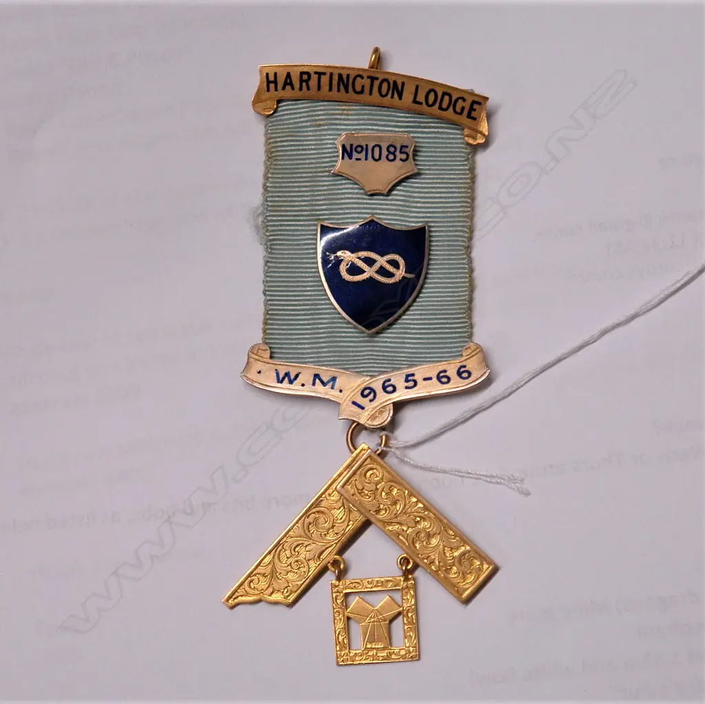 9CT MASONIC JEWEL Image 1++
