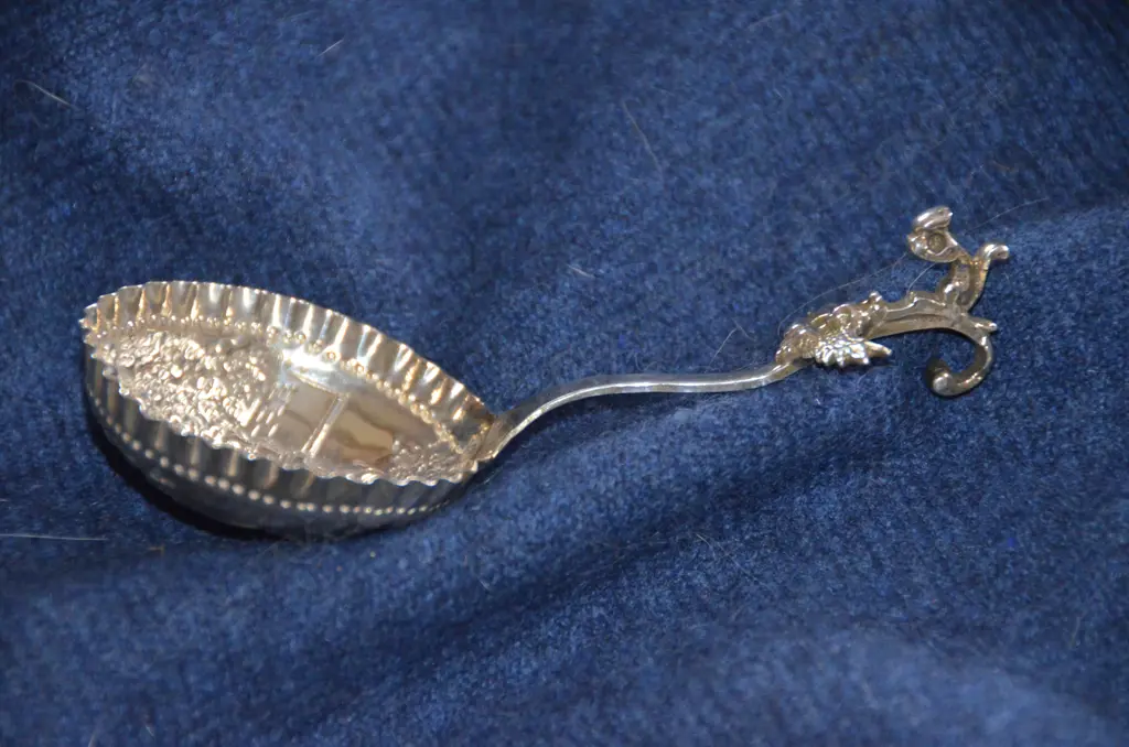 SILVER CONTINENTAL SPOON 1910 Image 1++