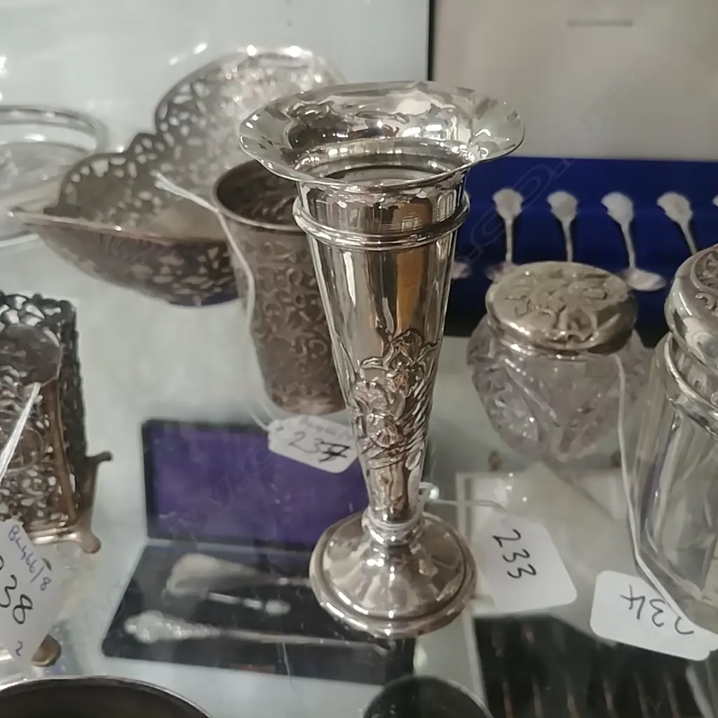 SILVER POSY VASE 1904 Image 1++