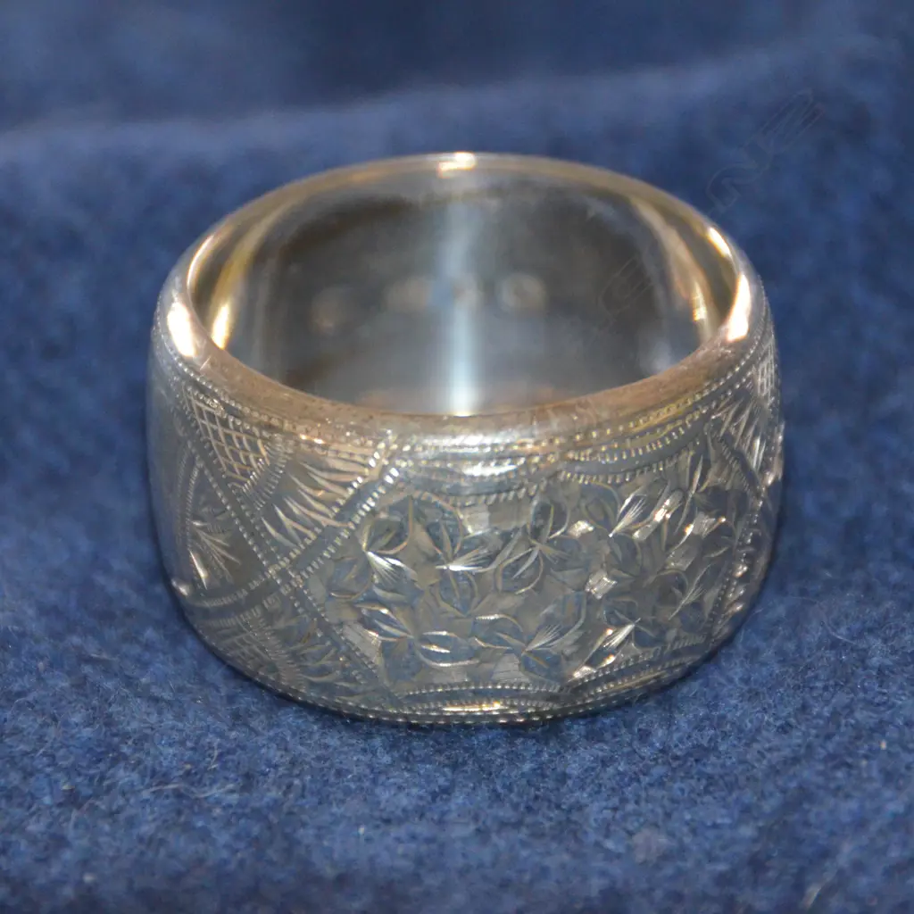 2 + PR OF SILVER SERVIETTE RINGS (4) Image 1++