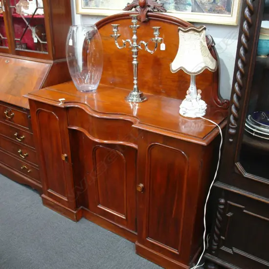 VICT CHIFFONIER 