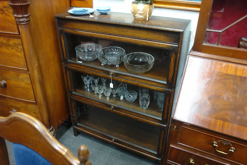 3 TIER OAK AMERICAN STYLE BOOKCASE Image 1++