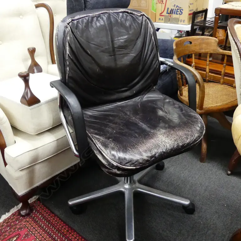 WILKHAHN RETRO FS MANAGEMENT OFFICE CHAIR Image 1++