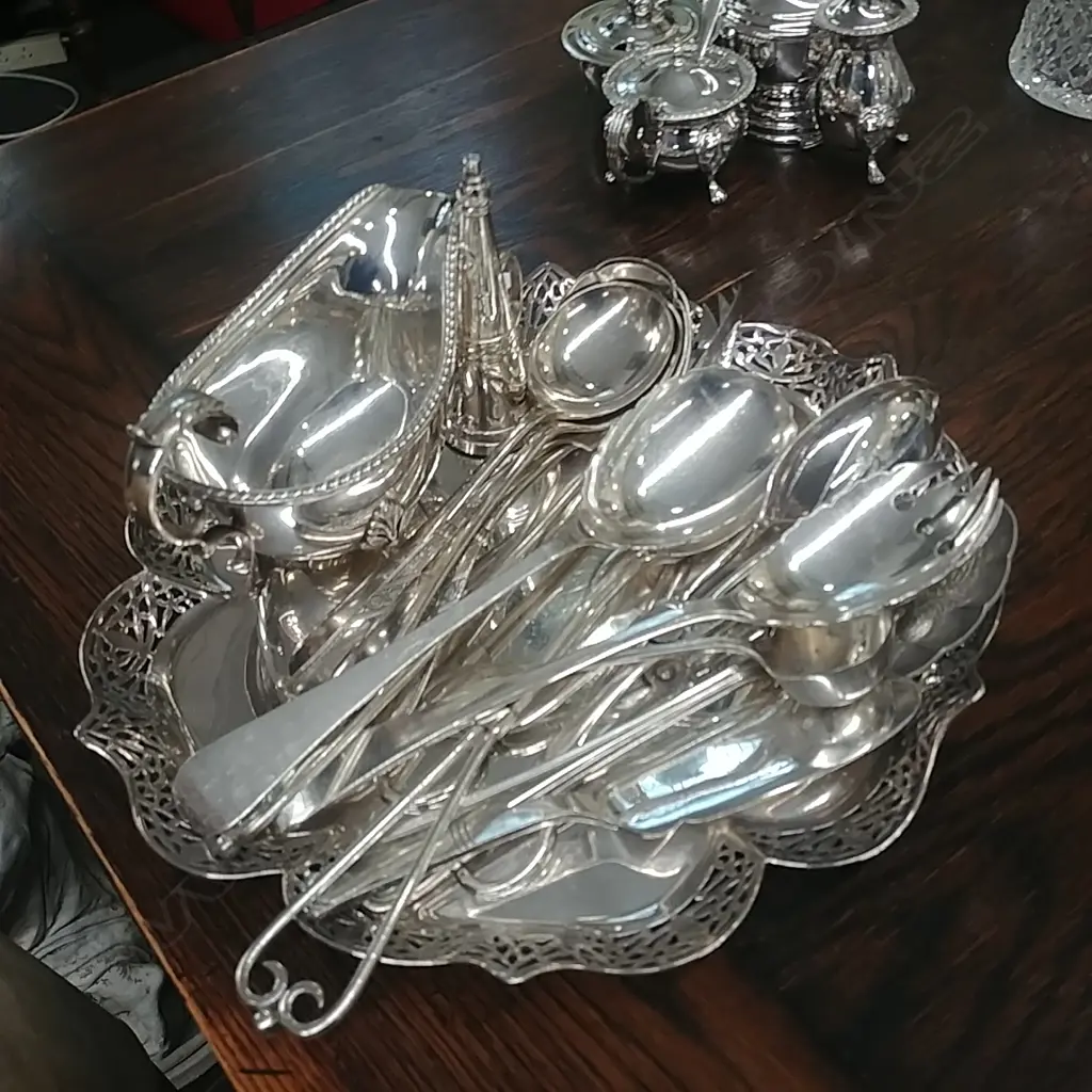 EP TRAY & MIXED CUTLERY Image 1++