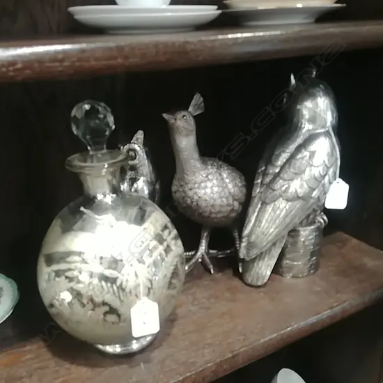 3 ORNAMENTAL BIRDS + DECANTER