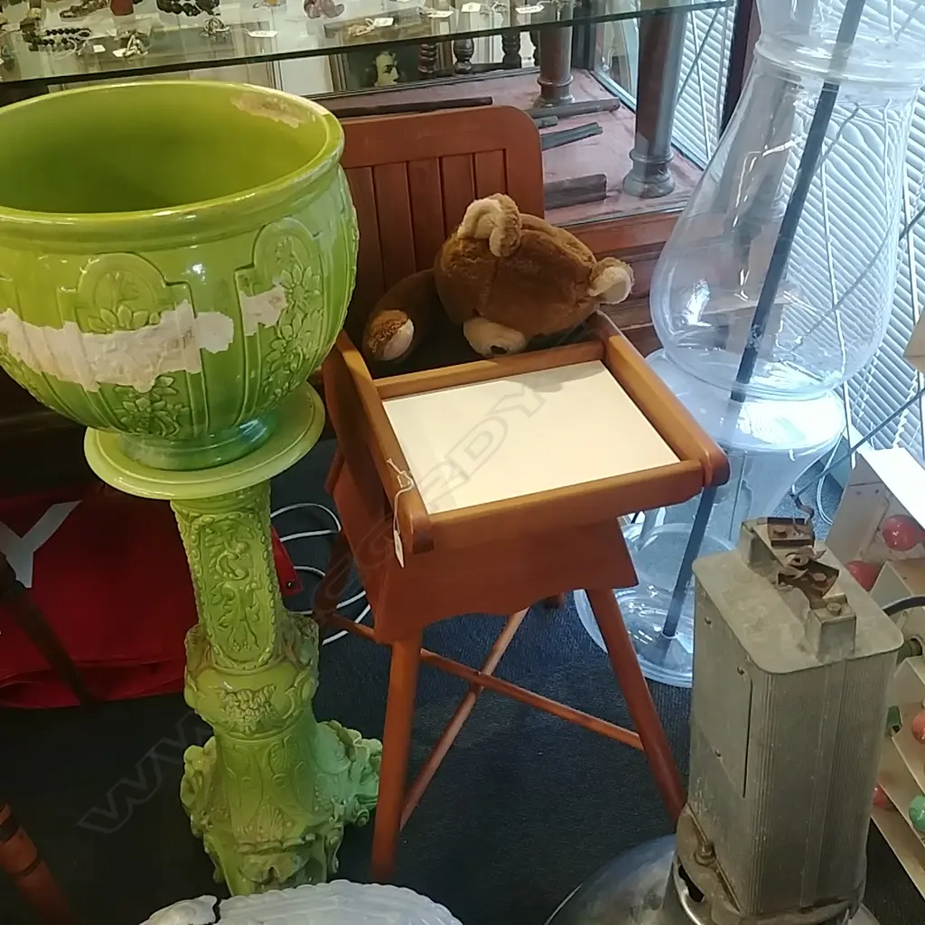 HIGHCHAIR Image 1++