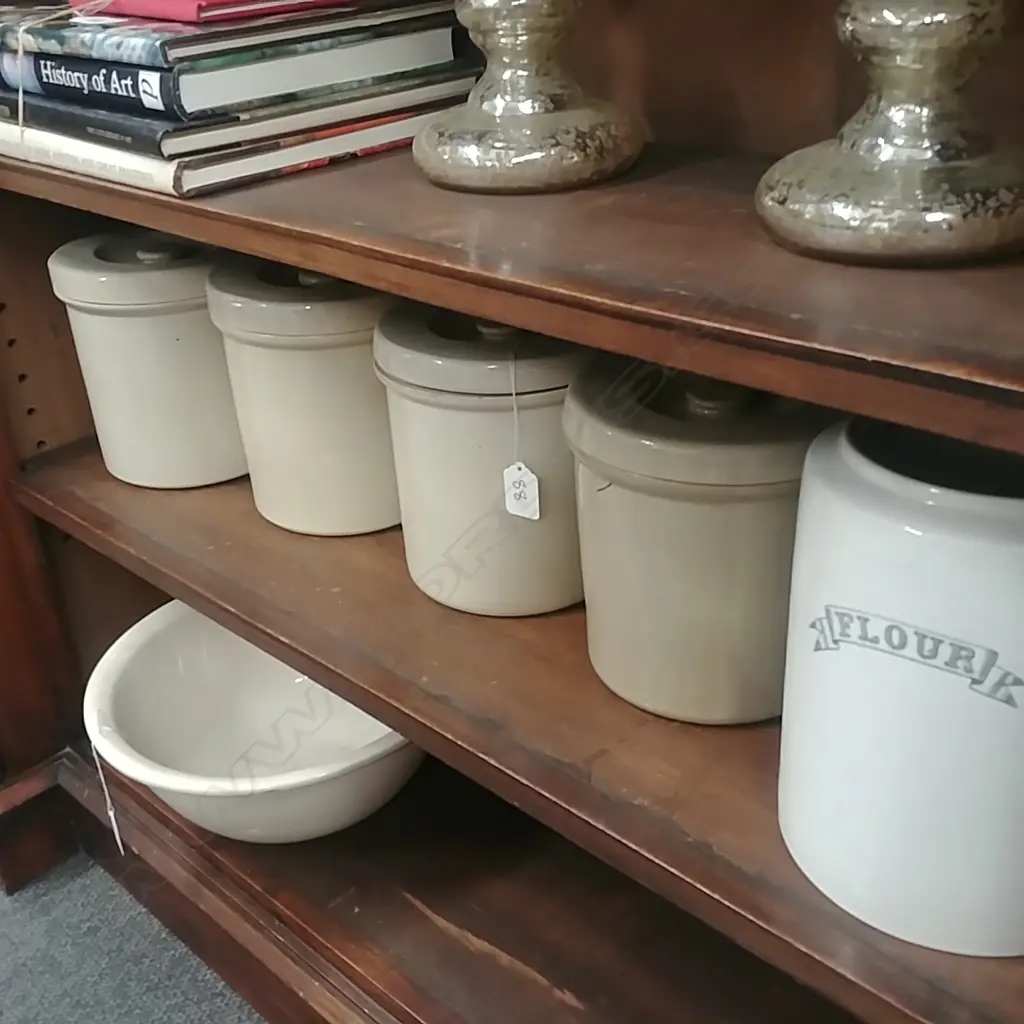 N.Z. MADE 4 LIDDED CANISTERS + FLOUR CANISTER Image 1++