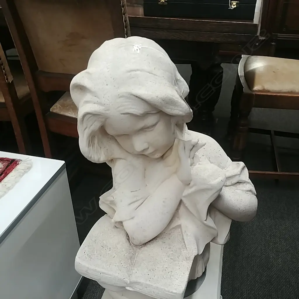 STONE BUST - GIRL W/ BOOK Image 1++