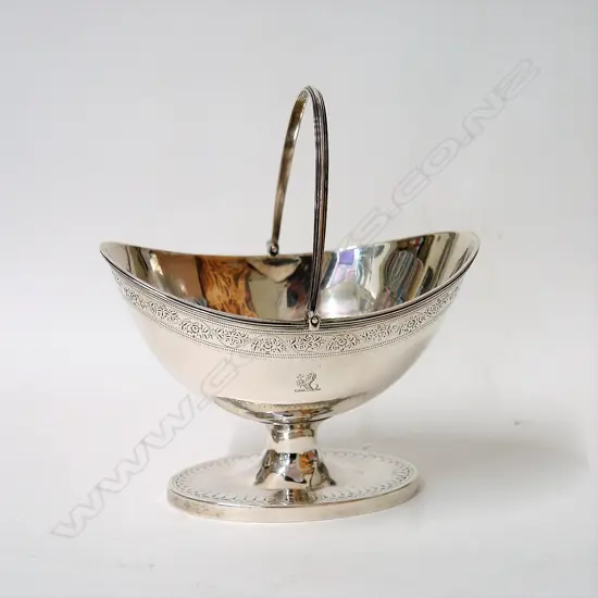 A George III silver pedestal sugar basin